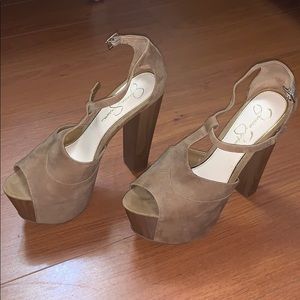 Jessica’s Simpson Platform heels